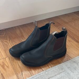 Blundstone Brown Chelsea Boots with Elastic Panels #490